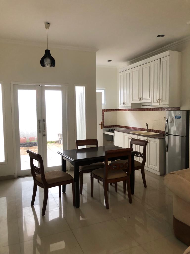 Rumah Disewakan di Cluster Taman Beverly Lippo Cikarang